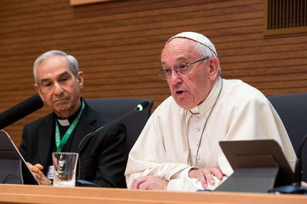 ​Papa Francesco alla Curia generalizia dei gesuiti a Roma (Ansa web)