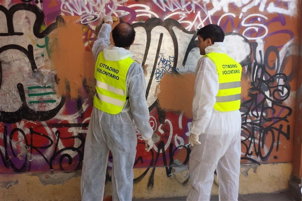 Milano: stop ai graffiti, ma più muri per i writer