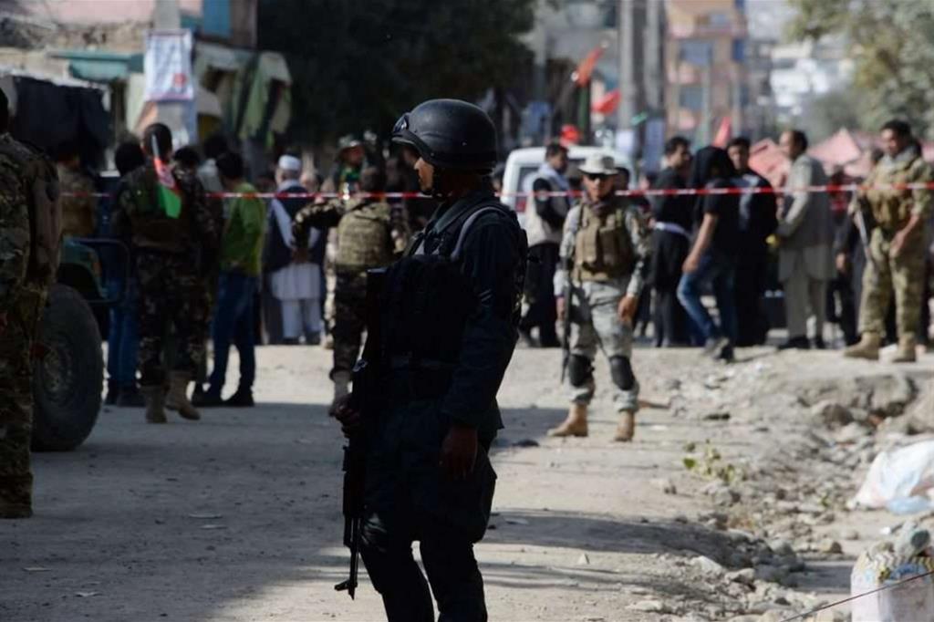 L'attentato a Kabul (foto da twitter)