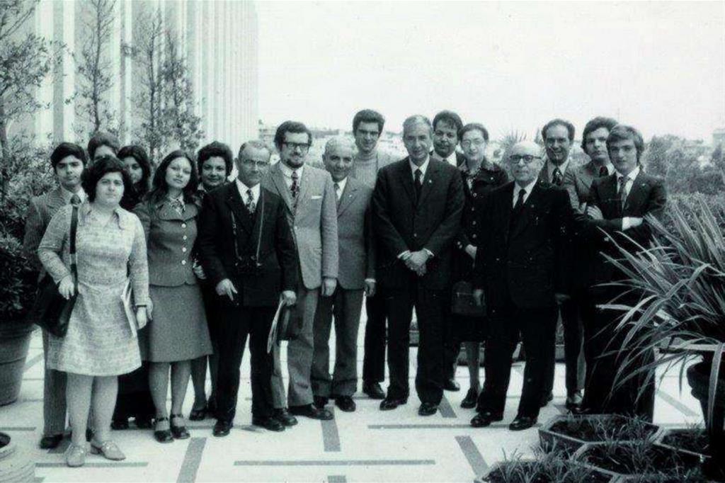 1972, gli ex alunni del liceo Archita di Taranto incontrano Moro al ministero degli Esteri - 