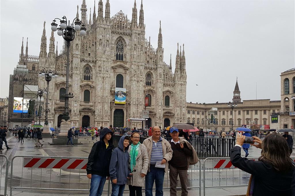 Tutto pronto in Piazza Duomo per accogliere Papa Francesco