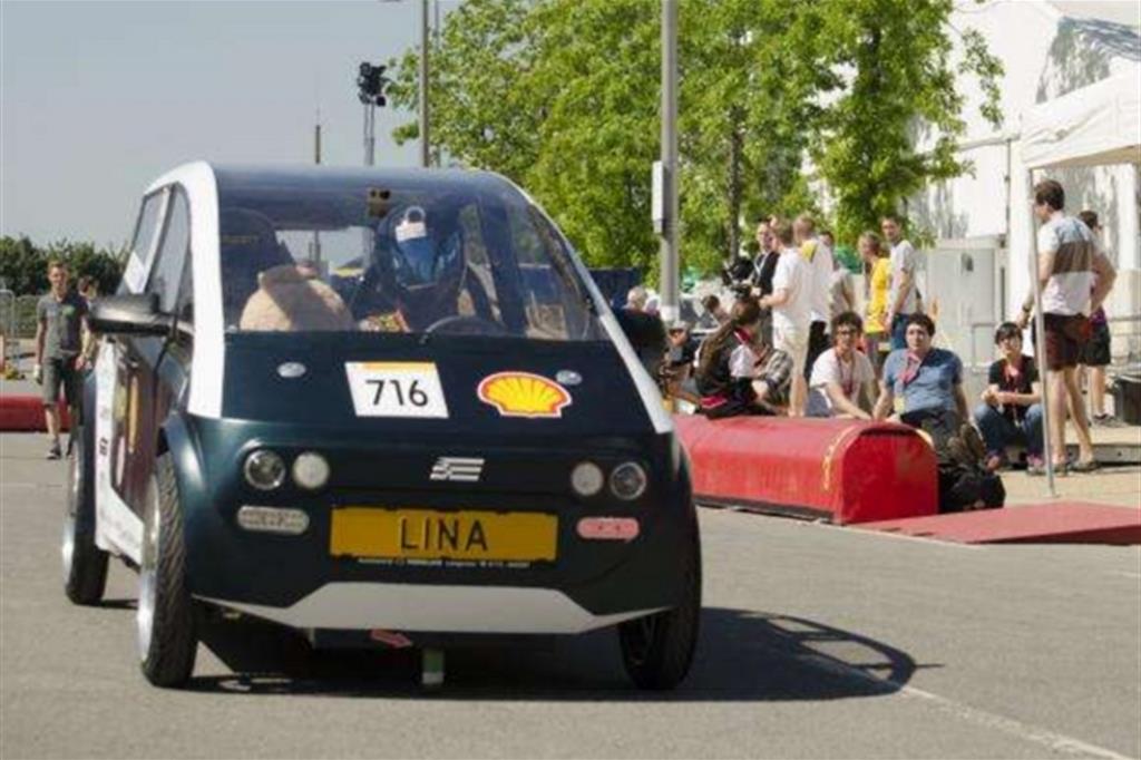 E' stata chiamata “Lina” la prima auto biodegradabile realizzata da un gruppo di studenti olandesi