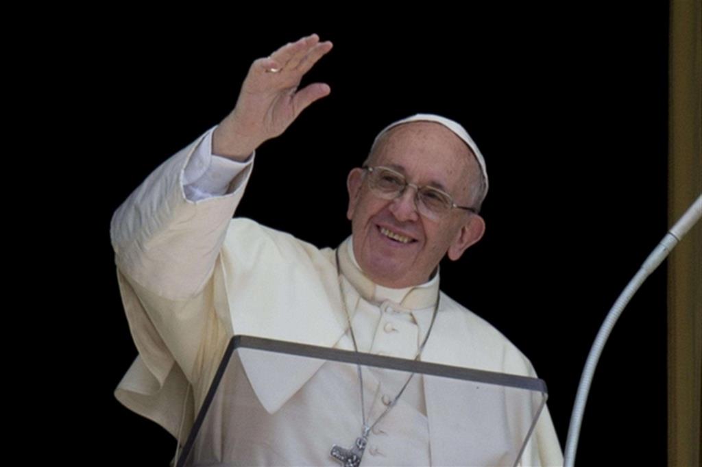 Il Papa: «Non bisogna aver paura della croce di Cristo»