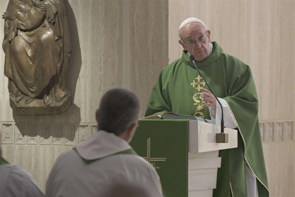Il Papa: i cristiani siano vigili per non cadere nella mondanità
