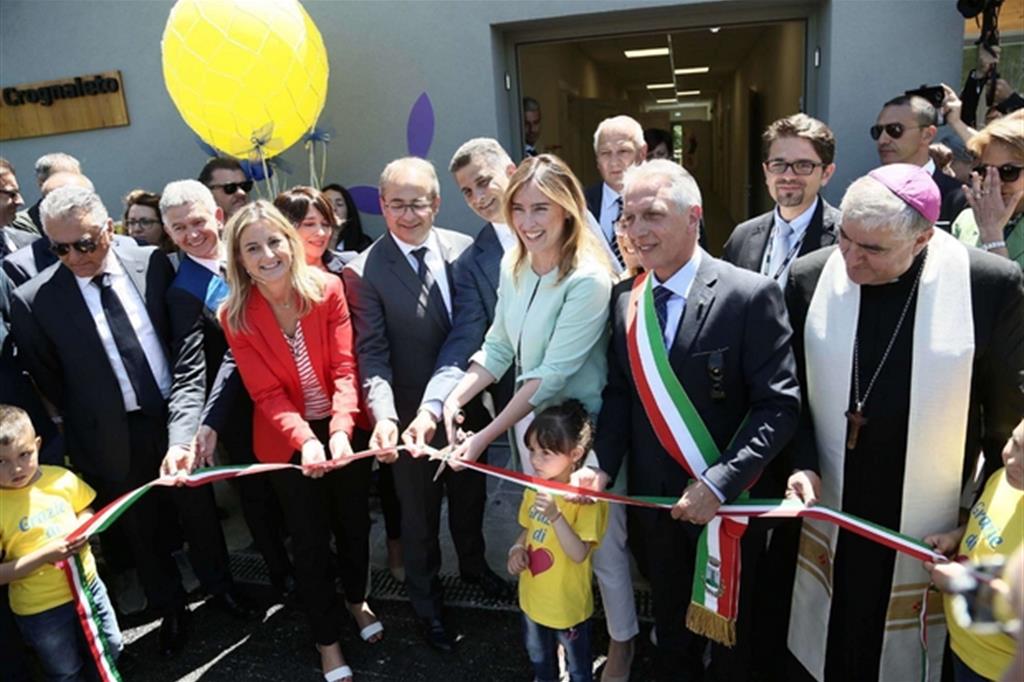 L'inaugurazione della nuova scuola in Abruzzo