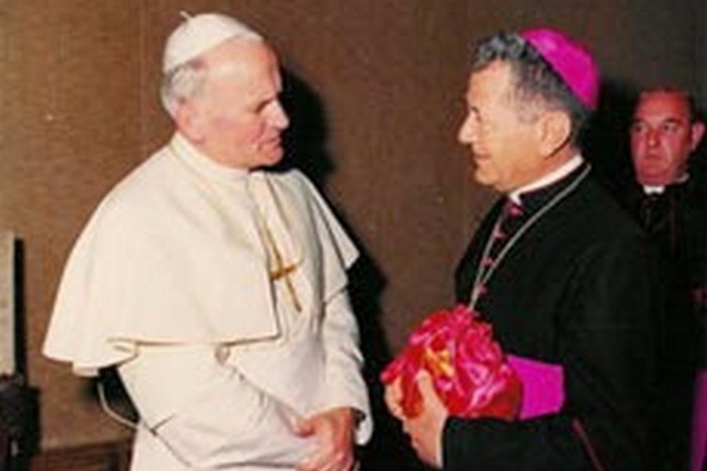 Monsignor Salvatore Colombo con papa Giovanni Paolo II