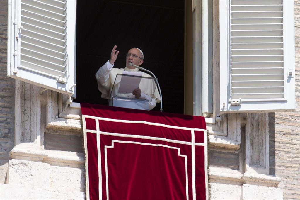 Il Papa: «Basta tratta, una piaga aberrante»