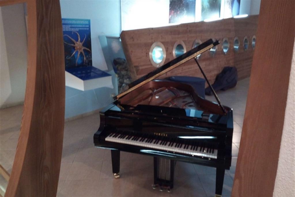 Il primo pianoforte da concerto a Lampedusa donato da Pistoia Capitale italiana della cultura