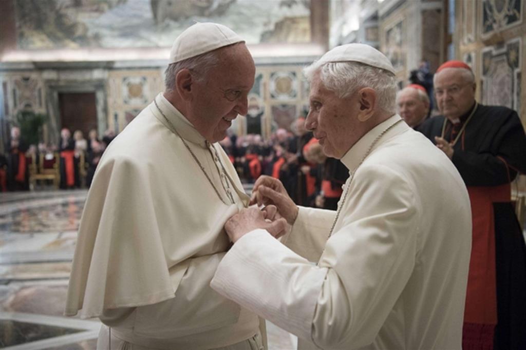 Benedetto XVI, 90 anni in «famiglia»