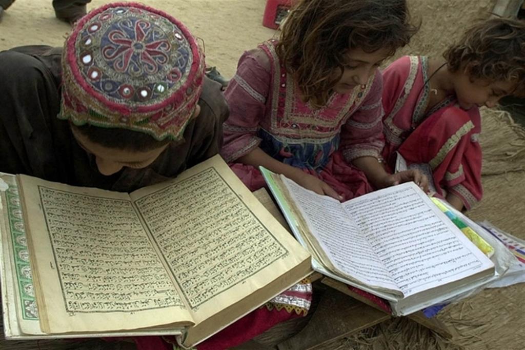 Il Corano diventa obbligatorio a scuola