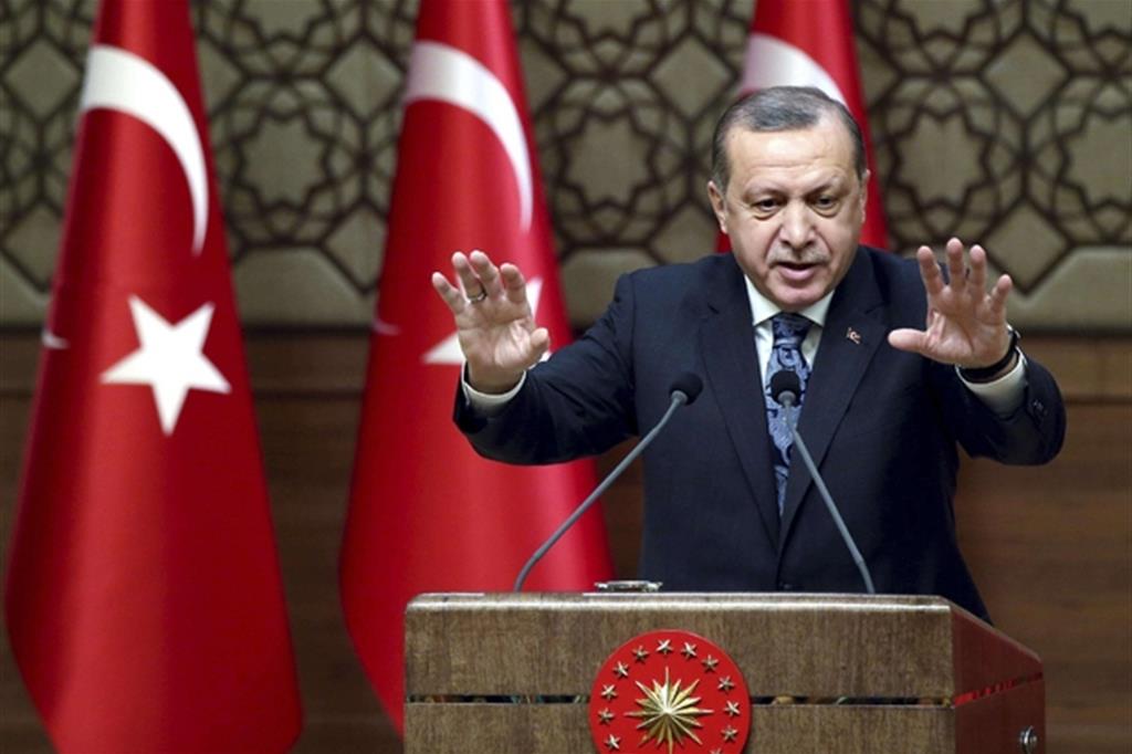Recep Tayyip Erdogan dovrebbe fissare il referendum confermativo ad aprile (Ansa)