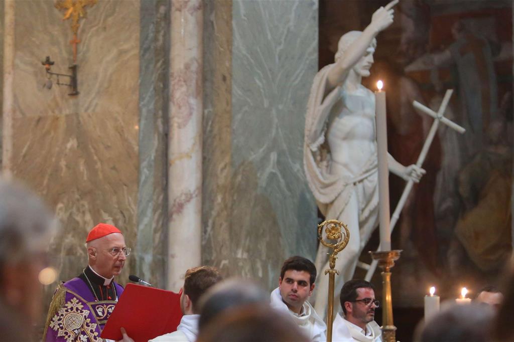 Un momento della veglia di preghiera per l'anniversario dei Trattati di Roma presieduta dal cardinale Bagnasco (Siciliani)