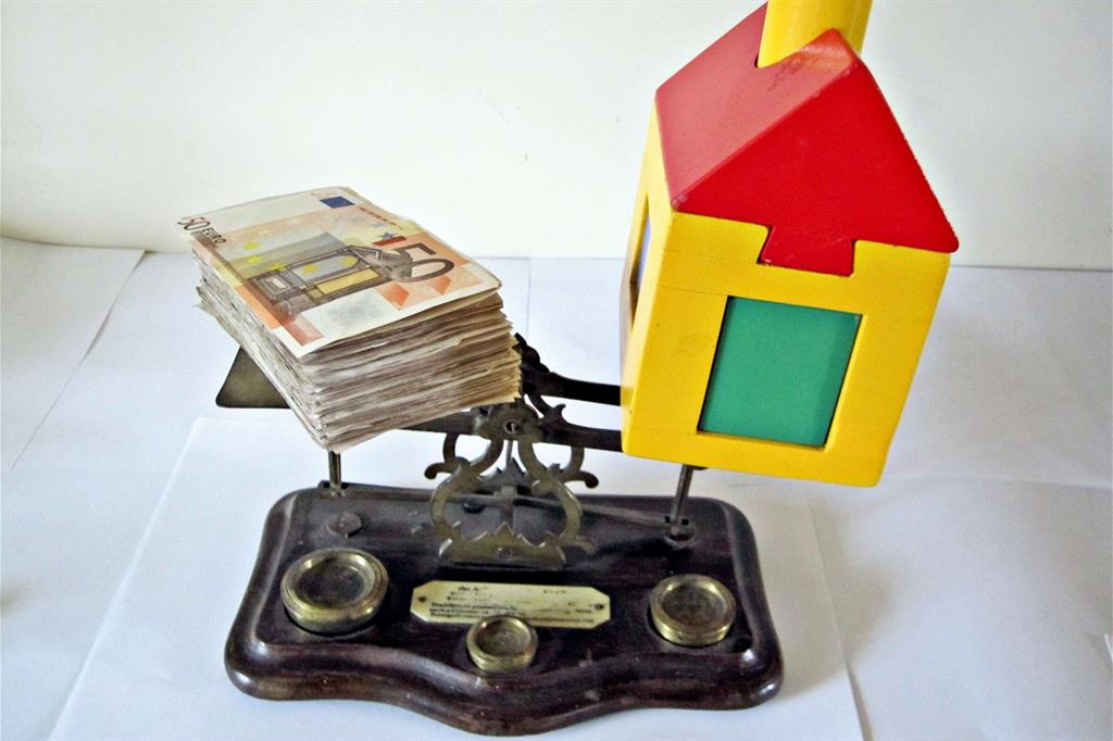 "Euros and House"; Images Money via Flickr https://flic.kr/p/9VDuLj