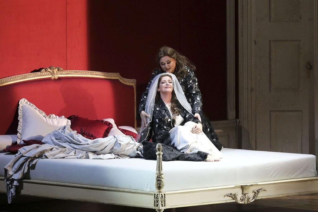 Ricarda Merbeth, l'Isotta che ha perso la voce, con Michelle Breedt (Brangania) al Teatro Regio di Torino