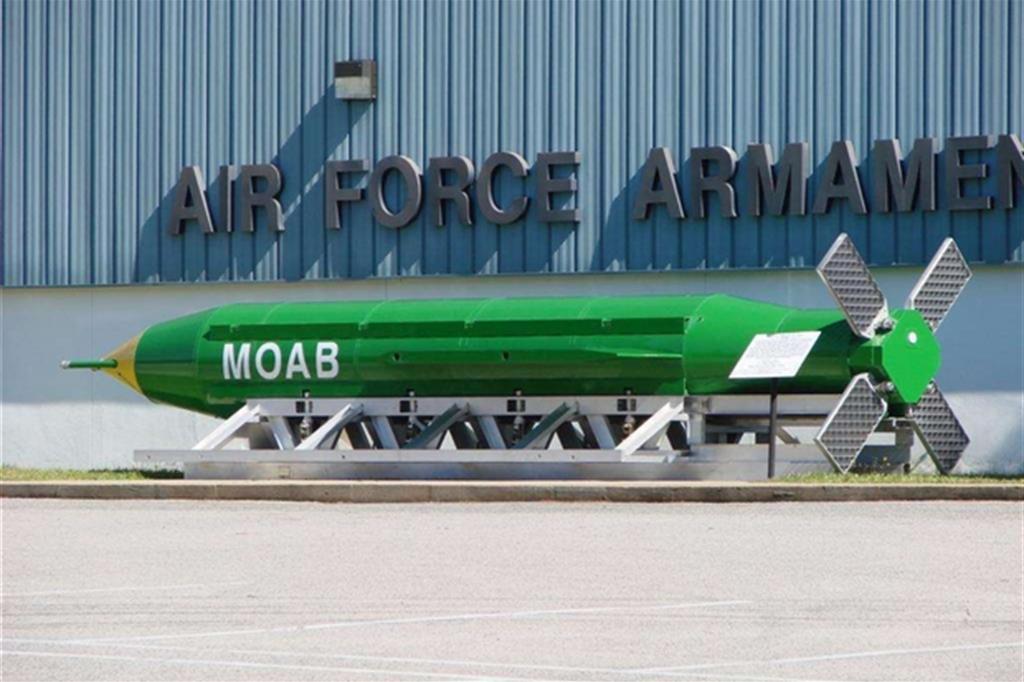 Un'immagine della bomba non nucleare Gbu-43