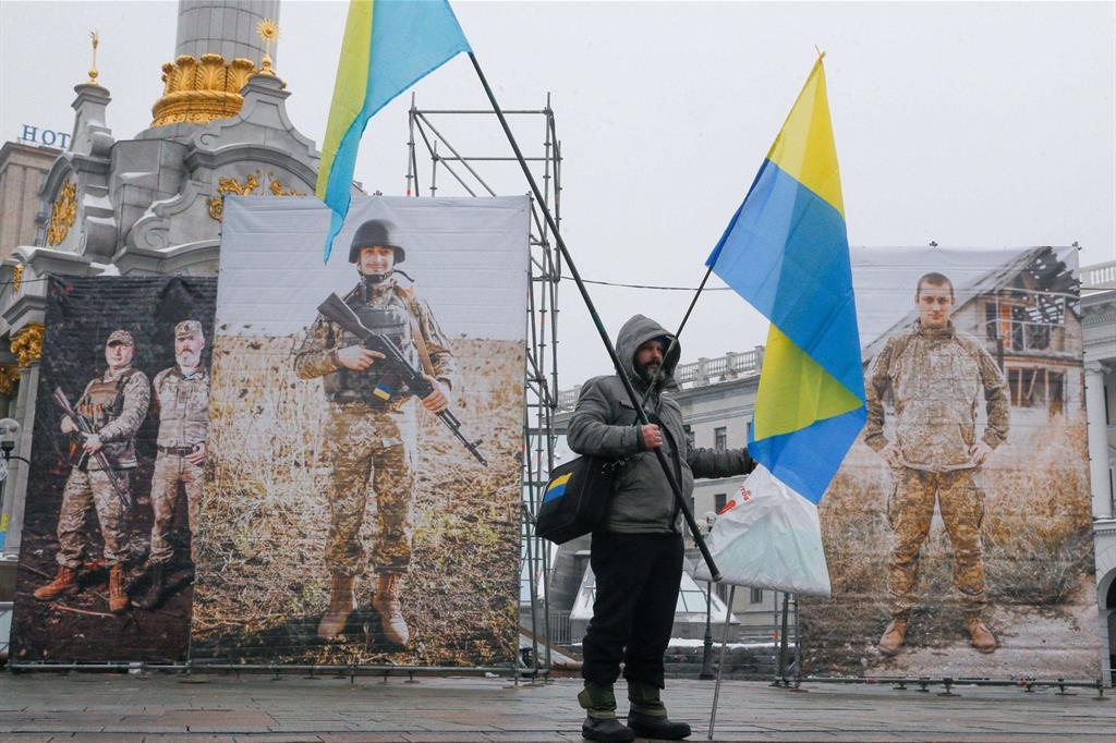 L'Ucraina allo stremo ricorda la strage di piazza Maidan 3 anni dopo