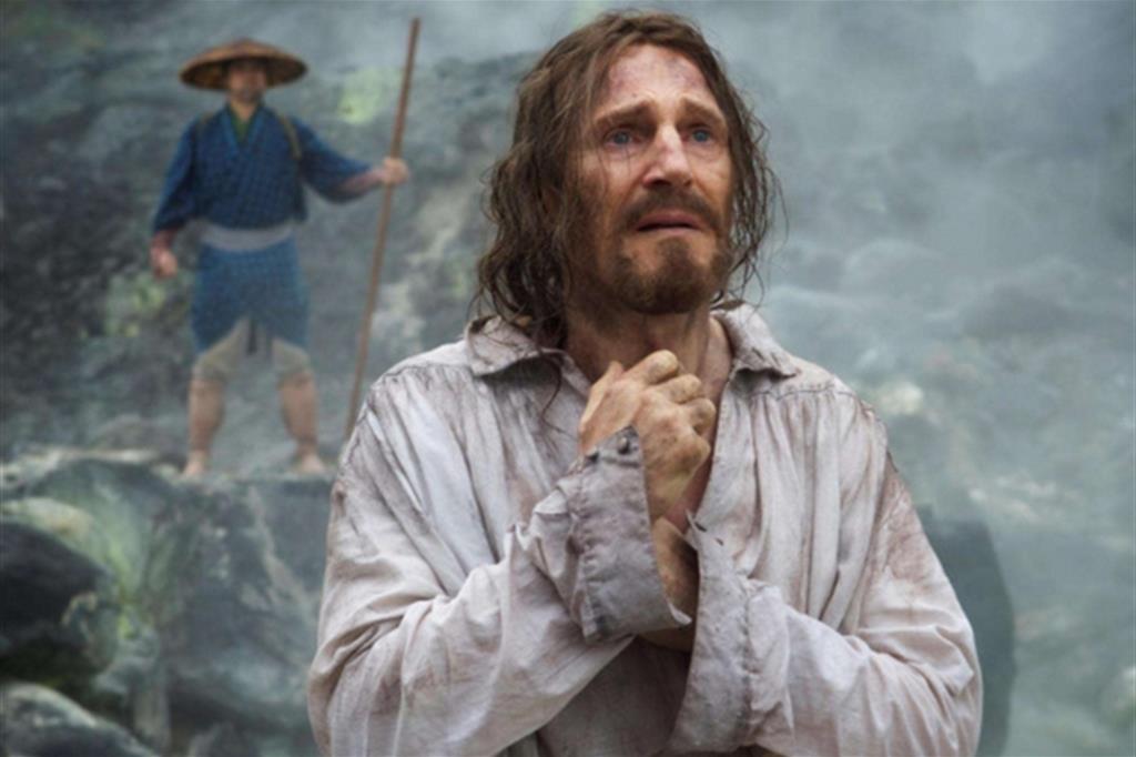 Liam Neeson è padre Ferreira in “Silence” di Scorsese