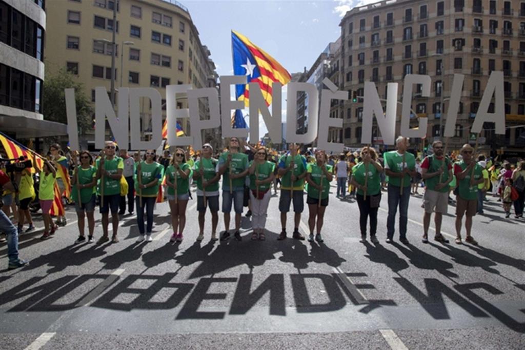 Catalogna, scoppia la «guerra dei sindaci»
