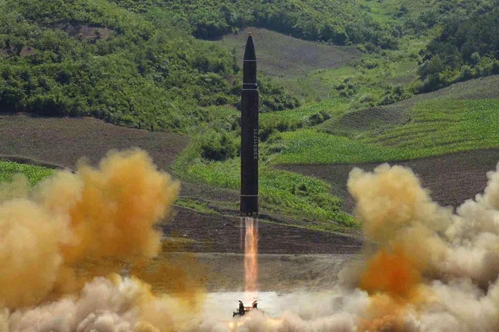 Kim minaccia Guam: «Pronti quattro missili»