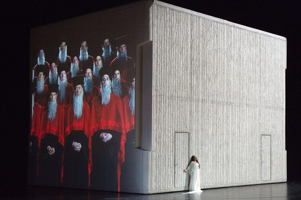 Una scena di "Aida" di Giuseppe Verdi con la regia di Shirin Neshat e direzione di Riccardo Muti