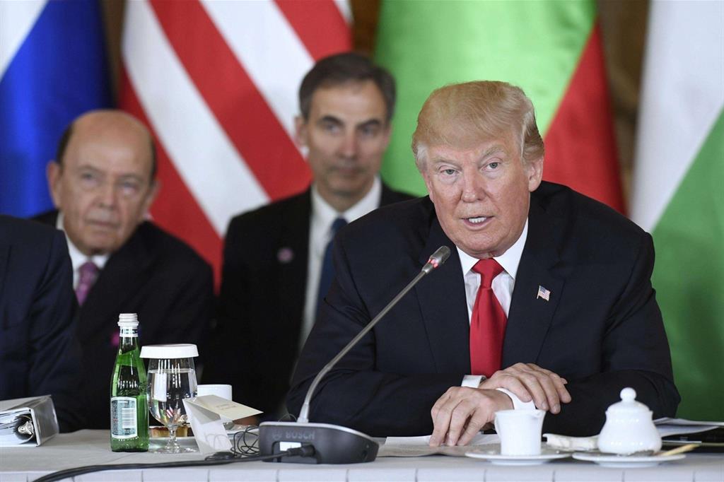 Il presidente Usa Donald Trump durante la sua visita a Varsavia (Epa)