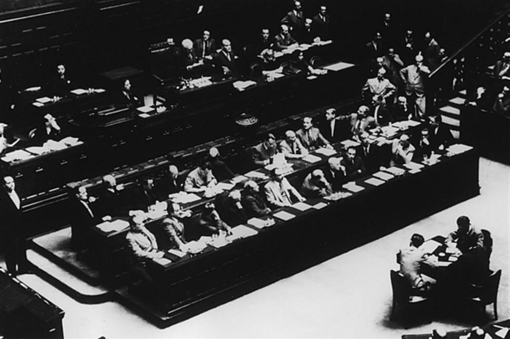 Assemblea Costituente mentre parla Vittorio Emanuele Orlando nel 1946