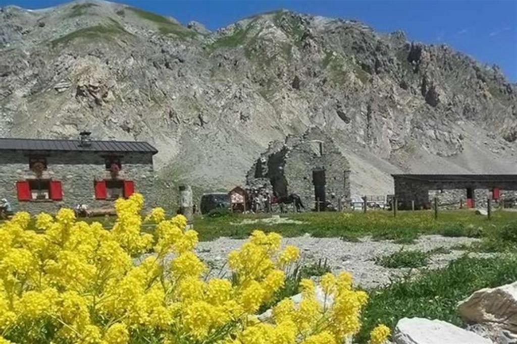 Un rifugio Cai in Valle Maira, Piemonte - 