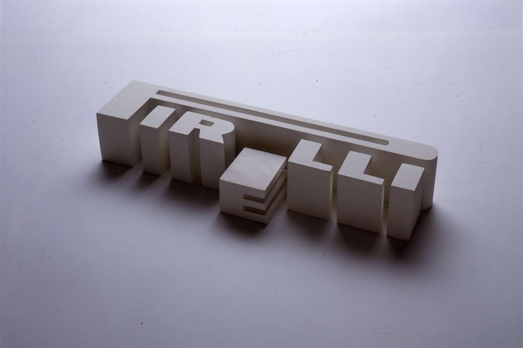 Opuscolo di presentazione del Gruppo Pirelli, 1980 (agenzia Centro), prove fotografiche - 