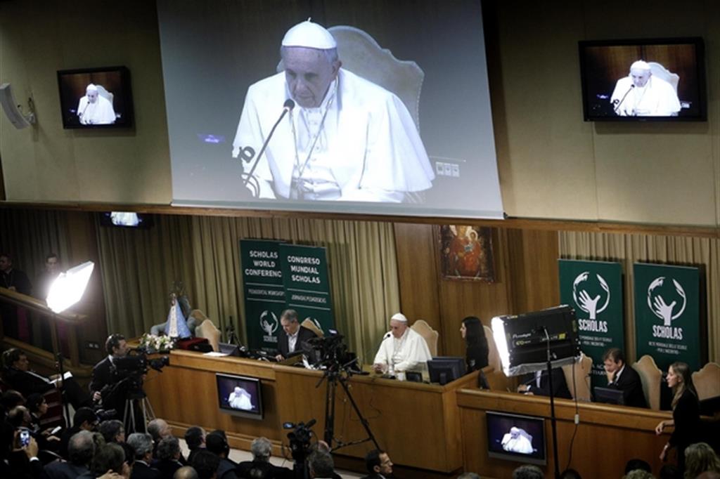 Papa Francesco al congresso mondiale di Scholas Occurrentes nel 2015