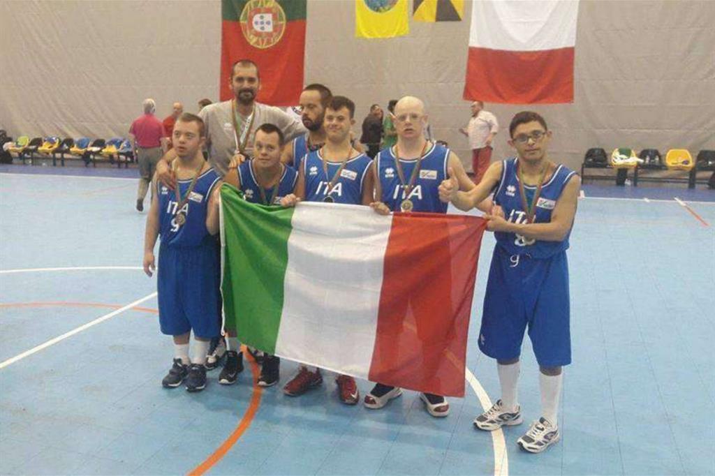 La nazionale italiana sindrome di Down di Basket vittoriosa in Portogallo (Facebook)