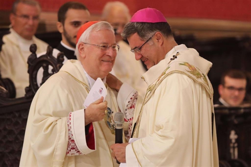 Il cardinale Bassetti e l’arcivescovo Lorefice durante la Messa nella memoria di don Puglisi (Petyx)