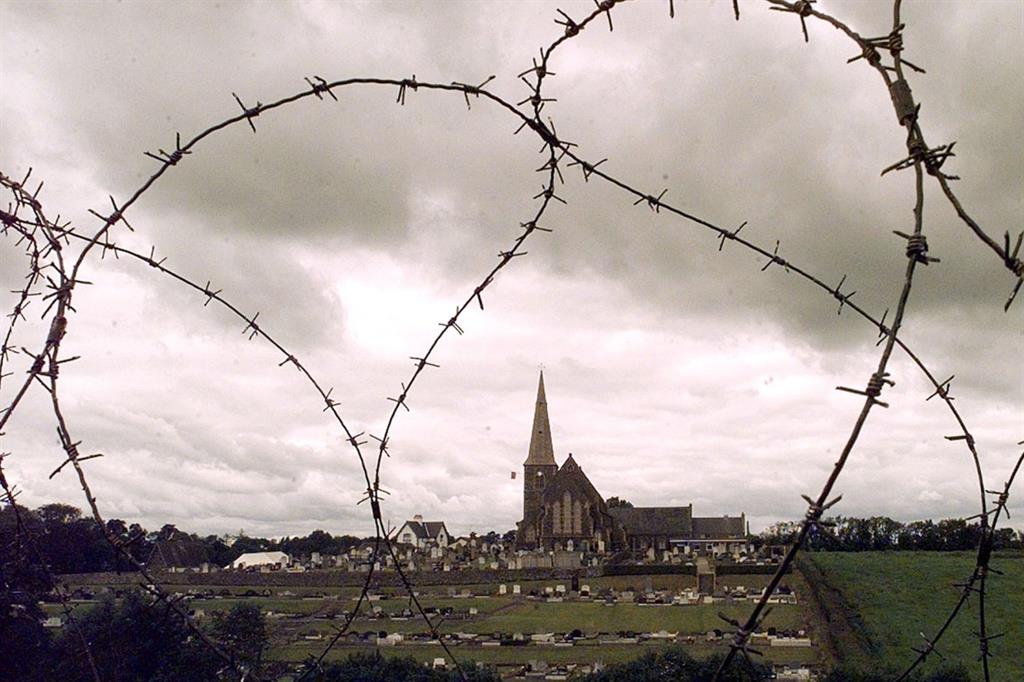 Padre Murray: «I cattolici torturati dall'esercito come a Guantanamo»