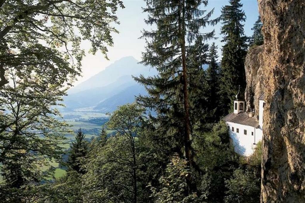 AAA cercasi eremita per monastero sulle Alpi. Domande entro il 15 marzo