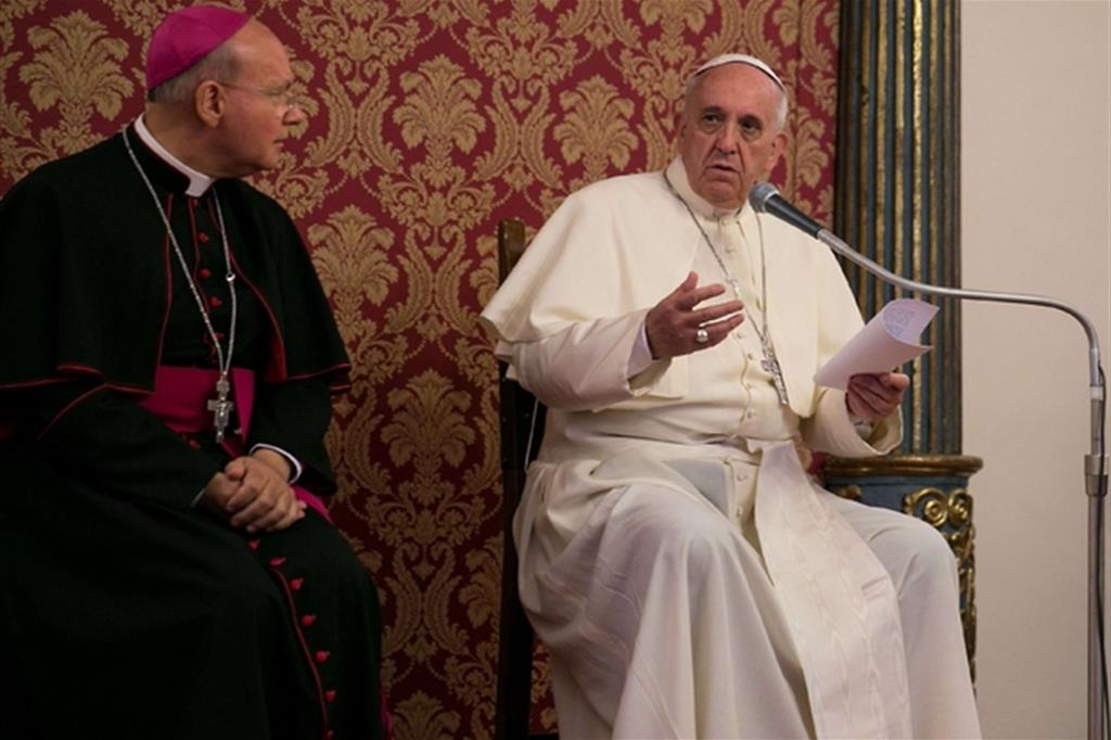 L'arcivescovo Sorrentino e Papa Francesco