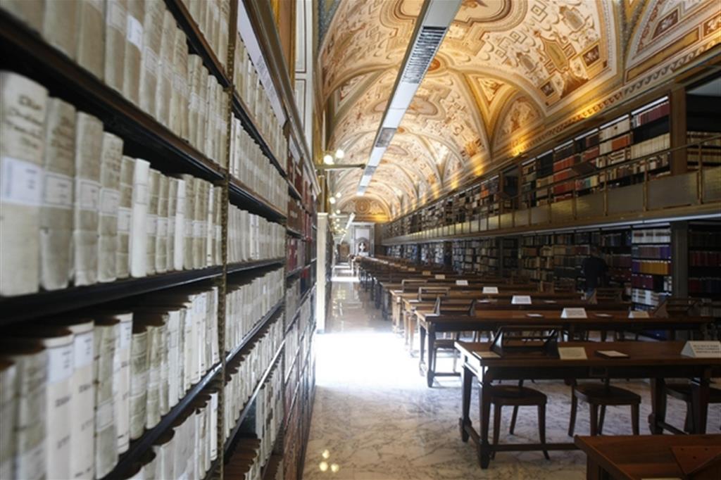 Il prefetto Pasini: Biblioteca Vaticana, la tradizione passa al digitale