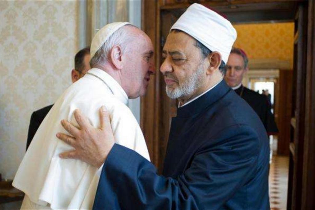Il Papa con il Grande Imam della Moschea di Al Azhar, el-Tayyib