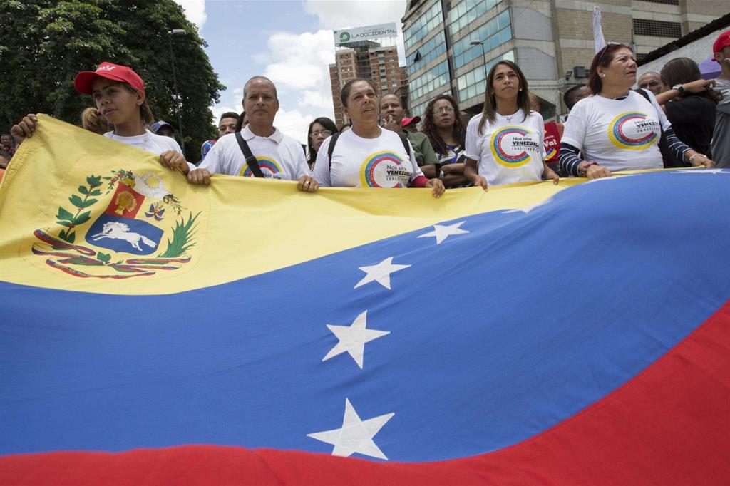 A Caracas una manifestazione di sostenitori del Governo e della Costituente (Ansa)