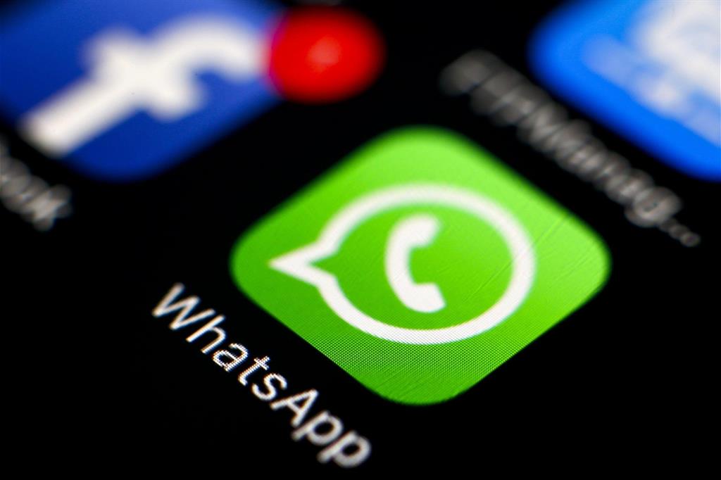 Whatsapp, messaggi a rischio intercettazione