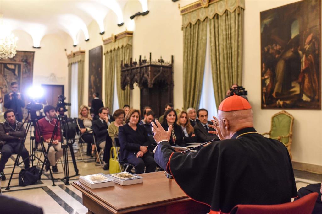 Genova, la conferenza stampa del cardinale Angelo Bagnasco in vista dell'imminente visita di papa Francesco