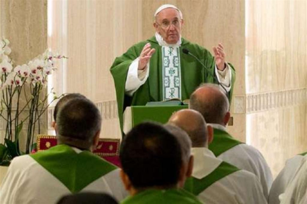 Papa: cristiani superino mentalità che condanna sempre