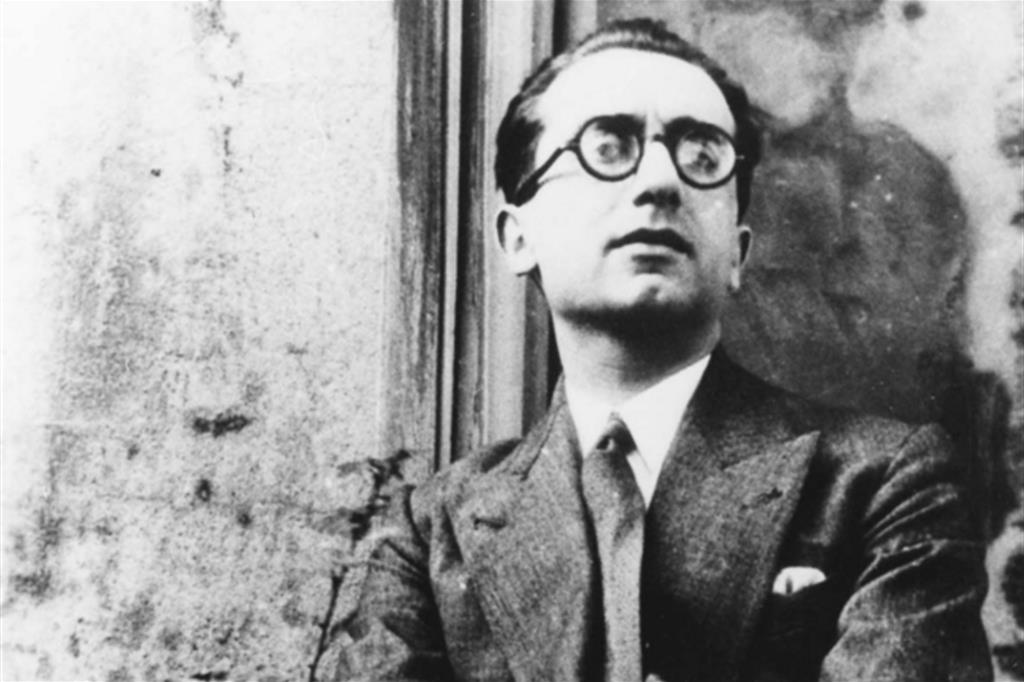 Aldo  Capitini  (Perugia,  1899-1968)  è stato  filosofo,  politico,  antifascista,  educatore e poeta