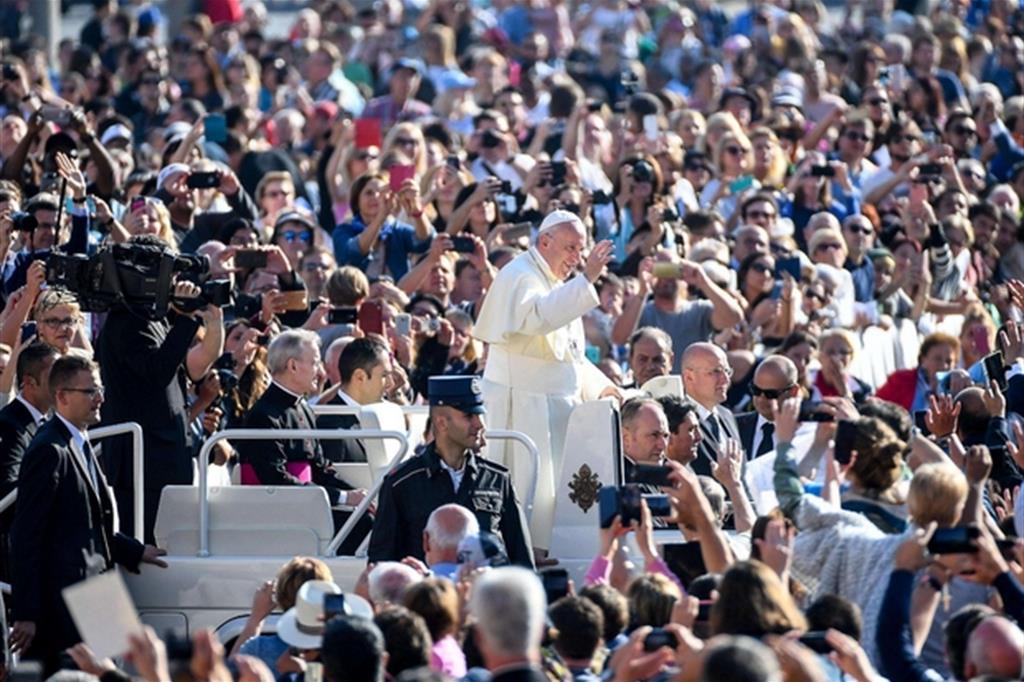 Papa Francesco: i cristiani in Medio Oriente veri testimoni di speranza