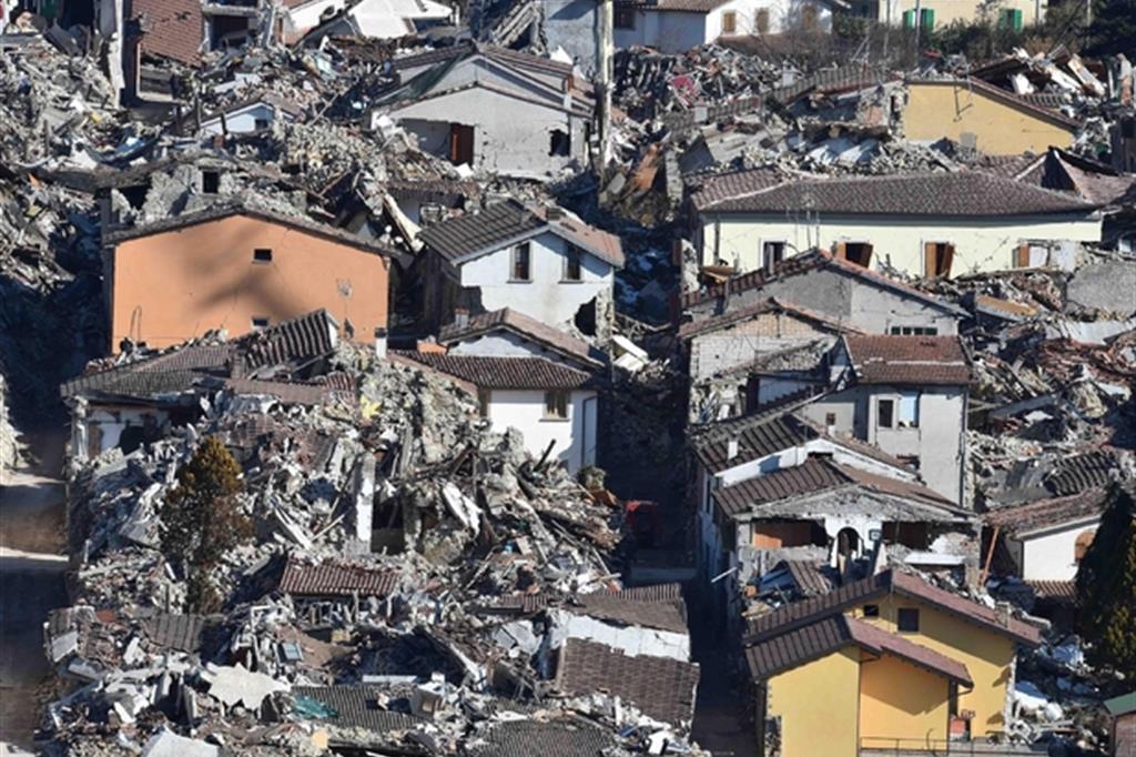 Amatrice  vista da Musicchio sei mesi dopo il terremoto che ha colpito il Centro Italia (Ansa)