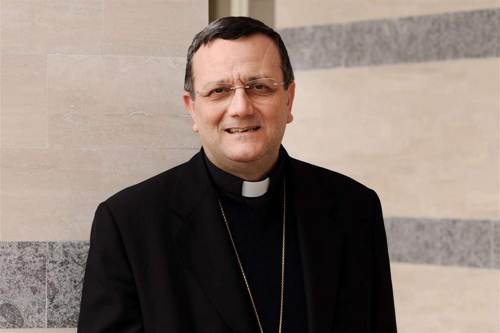 L'arcivescovo di Pescara-Penne, Tommaso Valentinetti (Siciliani)