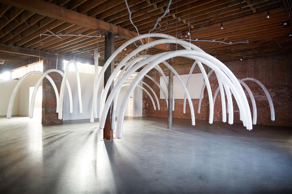Chico MacMurtrie/Amorphic Robot Works, Organic Arches, 2014. Inflatable Installation. Undergoes an organic metamorphosis several times a day. - 