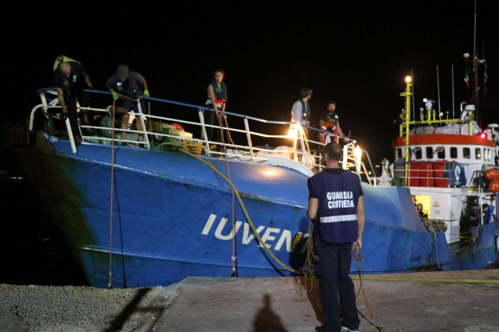 Nave Ong tedesca sequestrata dalla magistratura a Lampedusa