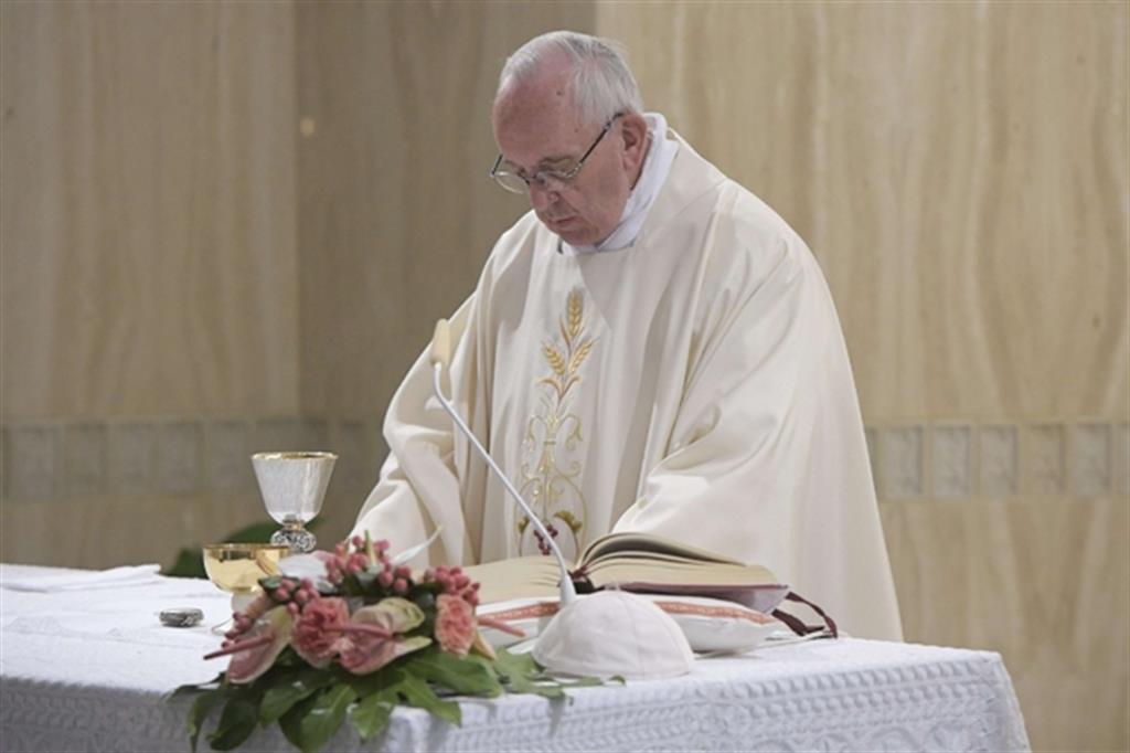 Papa: la fede è fredda e ideologica se non si ascolta lo Spirito