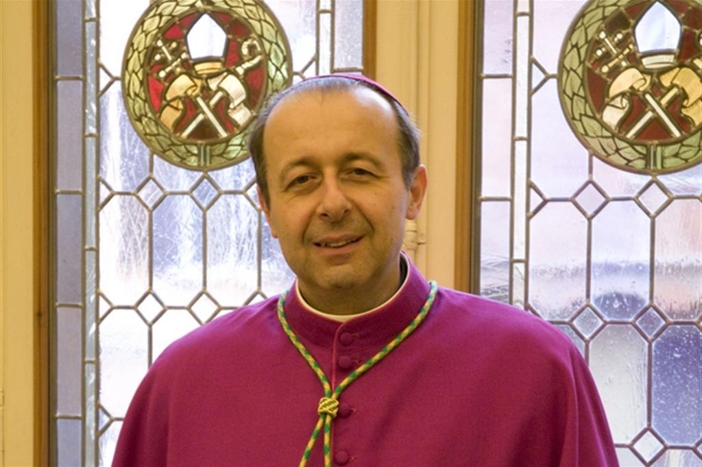 Il vescovo Enrico Solmi