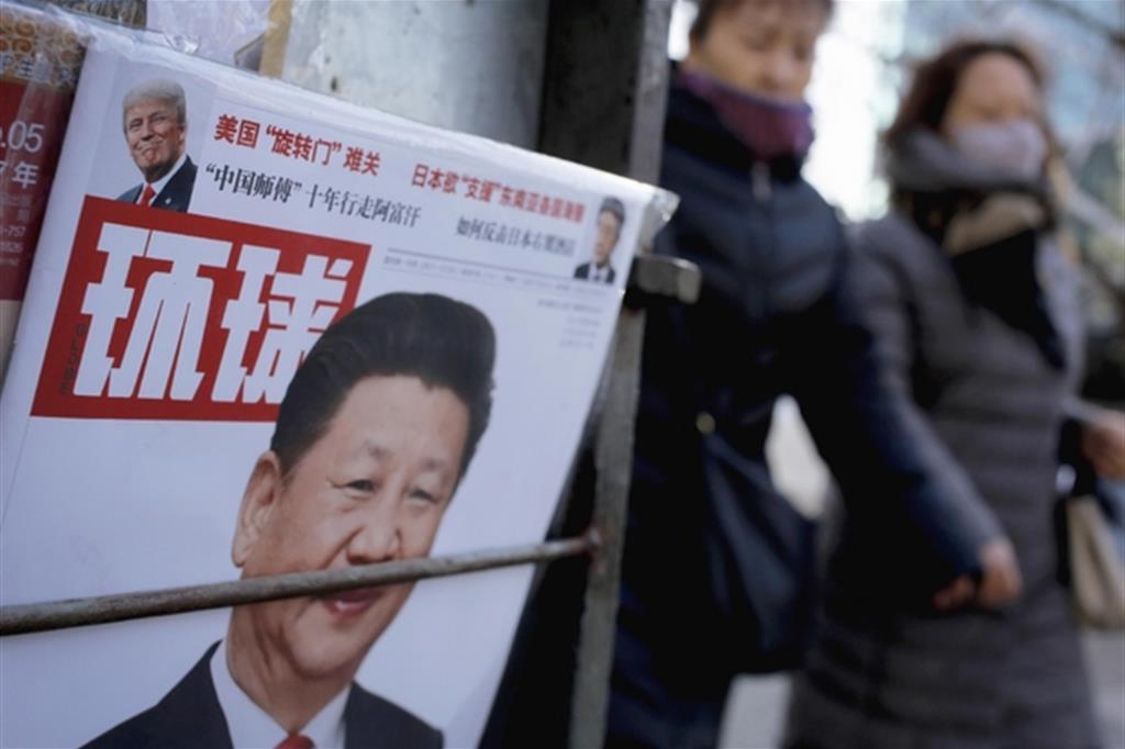 Sui media cinesi l'immagine del superpresidente è ovunque (Ansa)