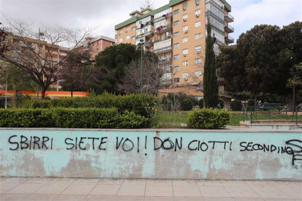 La scritta apparsa a Palermo contro don Ciotti (Ansa)